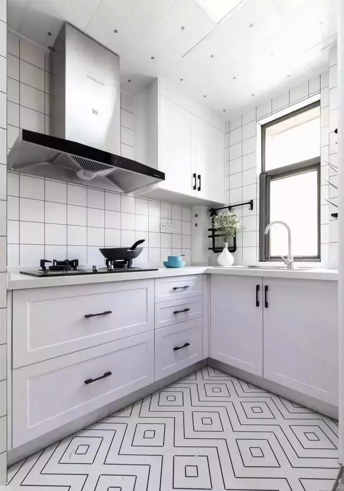 北欧风格厨房橱柜装潢实例